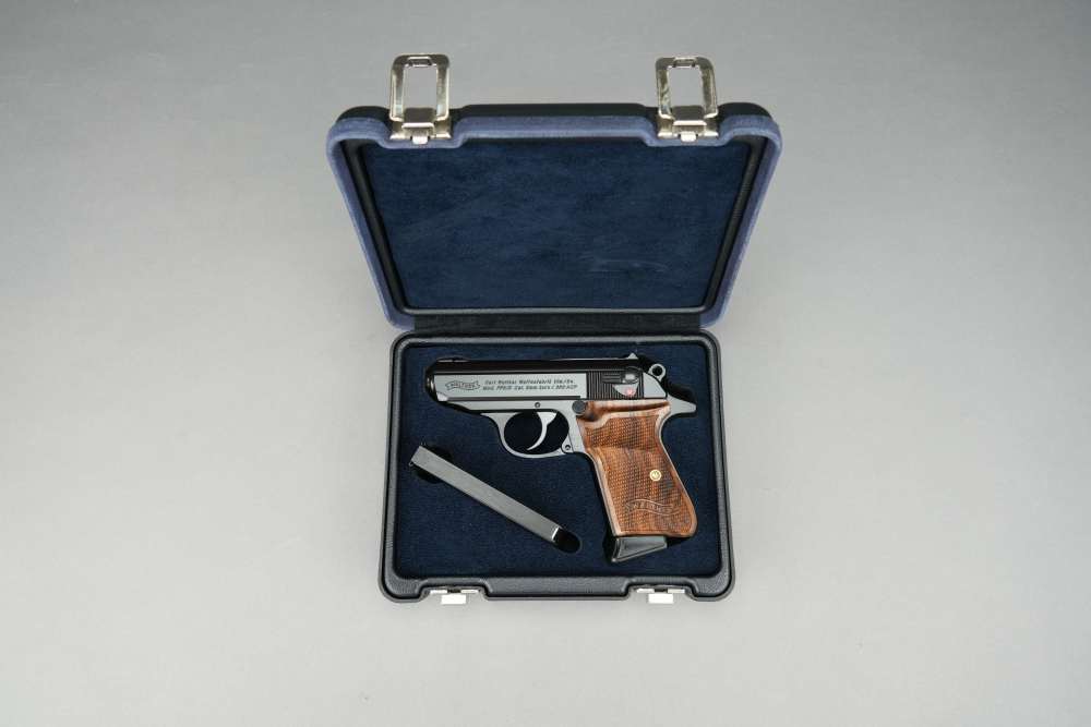 WALTHER PPK/S WALNUT 380 AUTO *BRAND NEW*-img-2