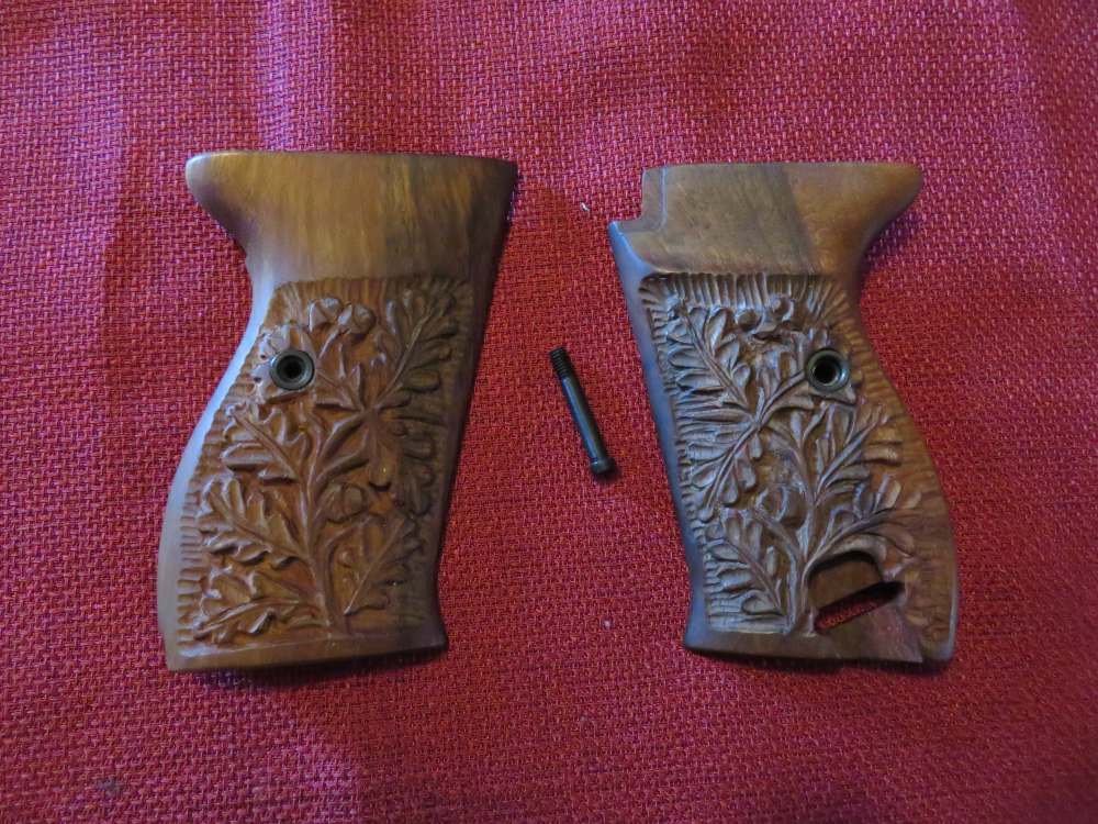 Walther P38 Carved Walnut Factory Presentation Grips -img-0