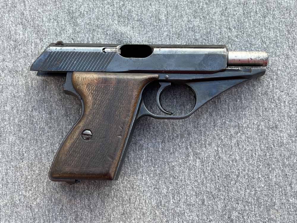 Interarms Mauser HSc .32 ACP Pistol w/ Wooden Grips Post-WWII-img-12