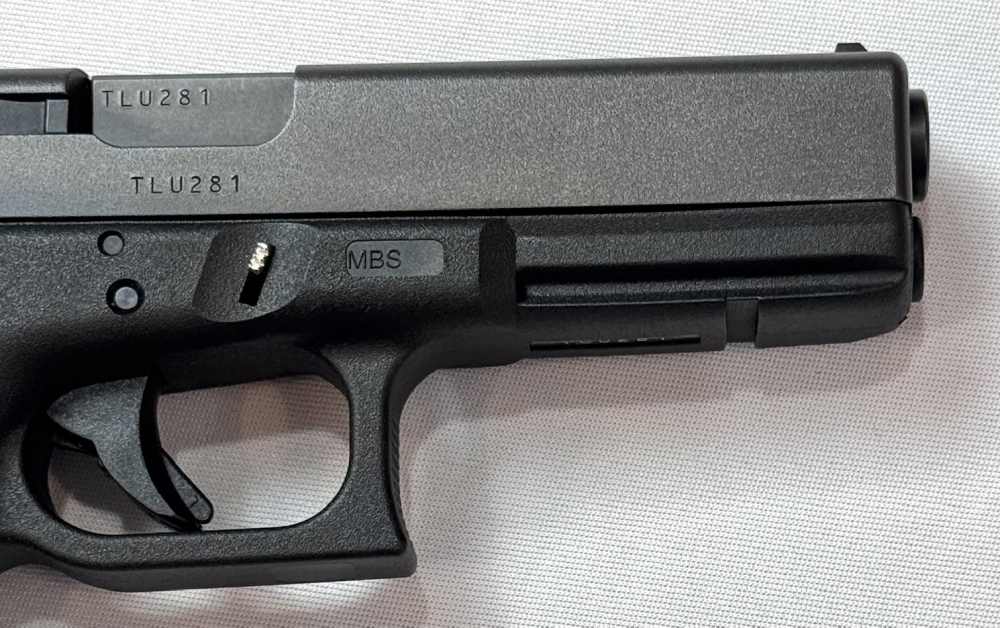 Glock 22 GEN 4 Pistol, 40S&W, 4.48" Barrel, 2x15 Round Magazines, Nice!-img-5