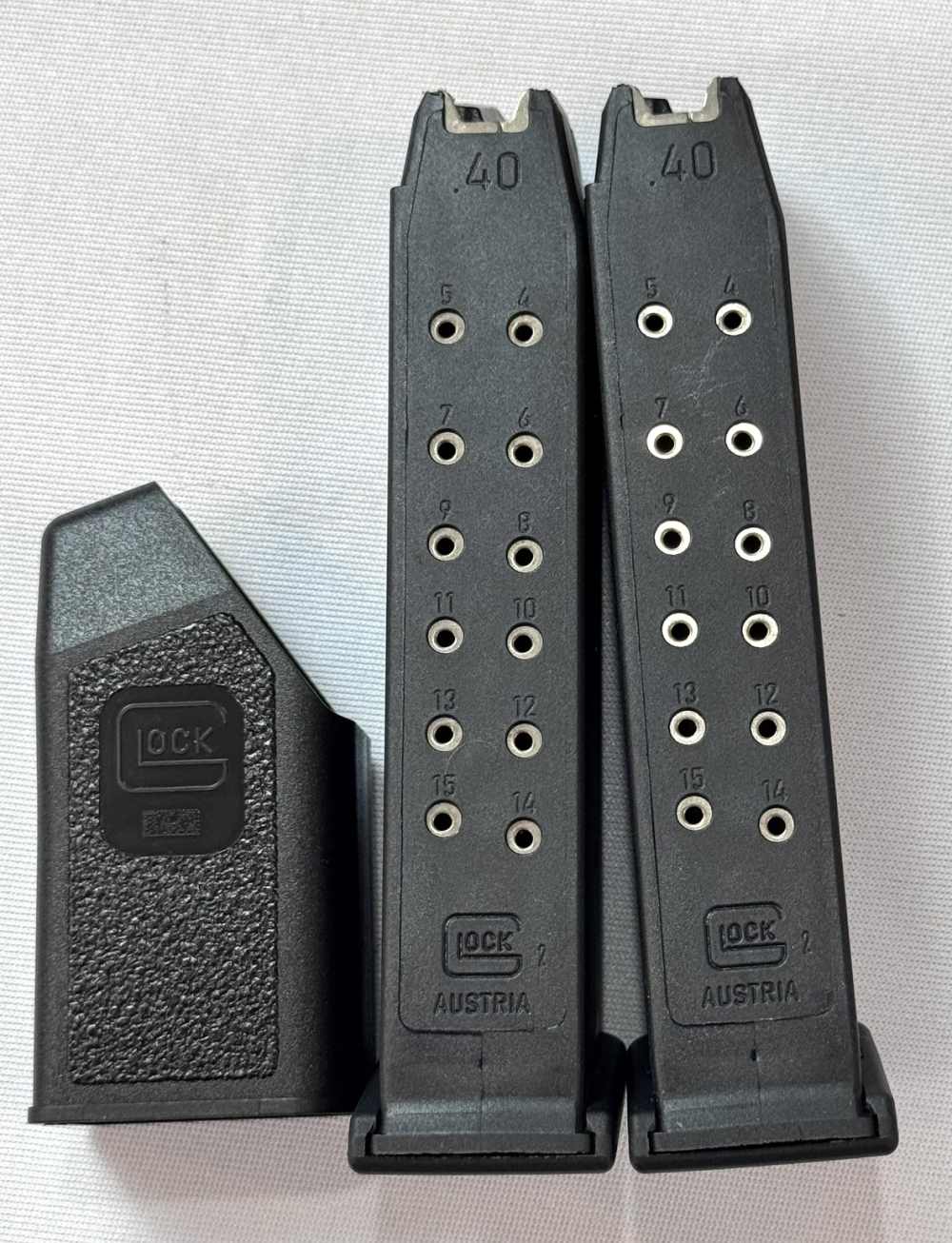 Glock 22 GEN 4 Pistol, 40S&W, 4.48" Barrel, 2x15 Round Magazines, Nice!-img-13