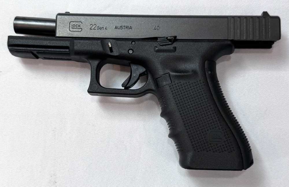 Glock 22 GEN 4 Pistol, 40S&W, 4.48" Barrel, 2x15 Round Magazines, Nice!-img-11