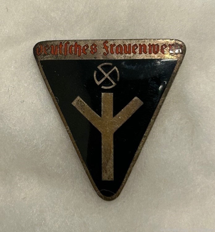 Vintage WW2 German Deutsches Frauenwerk Women's Pin -img-0