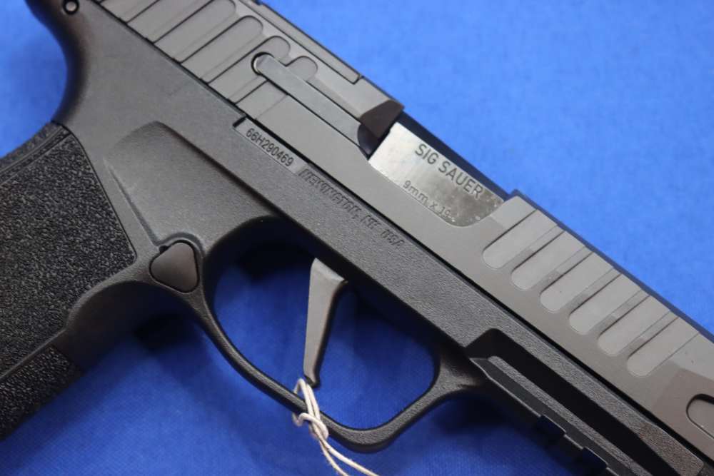 SIG Sauer Model P365 FUSE COMP Pistol 9MM 10RD Optics Ready 3-MAGS 365 NEW-img-8