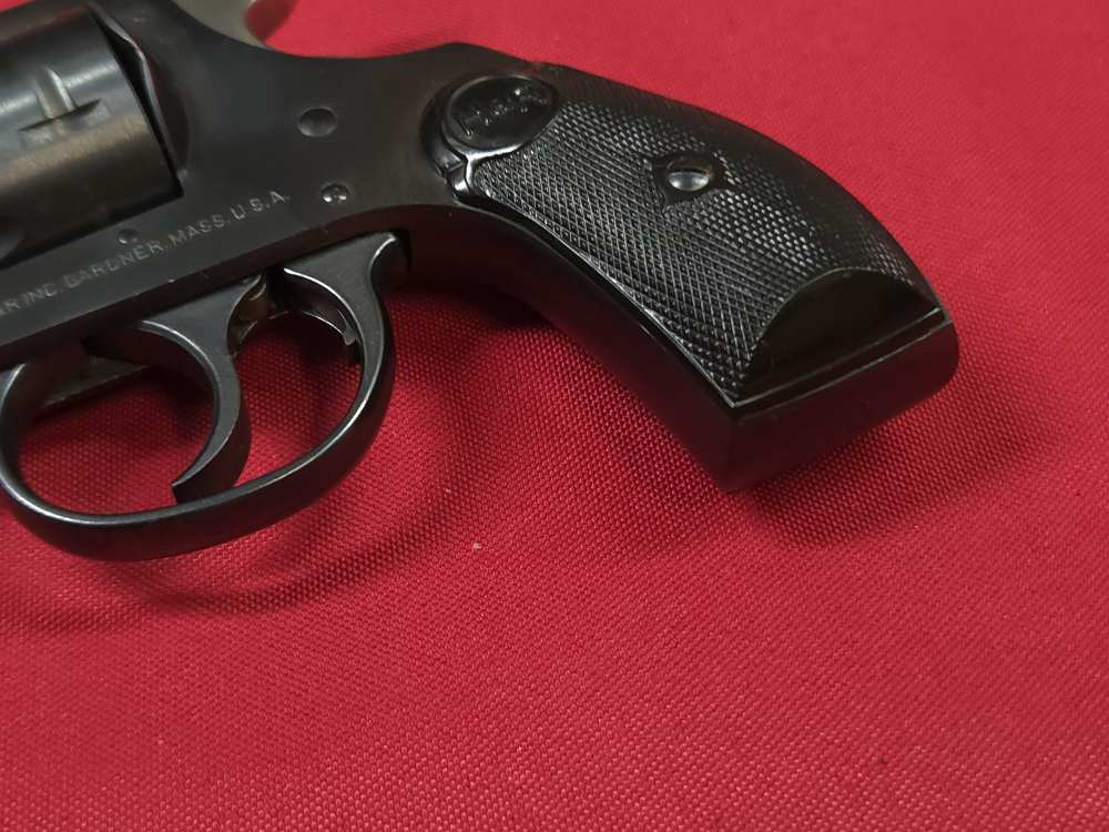 H&R Harrington Richardson Model 732 32 S&W DA Revolver Minty-img-8