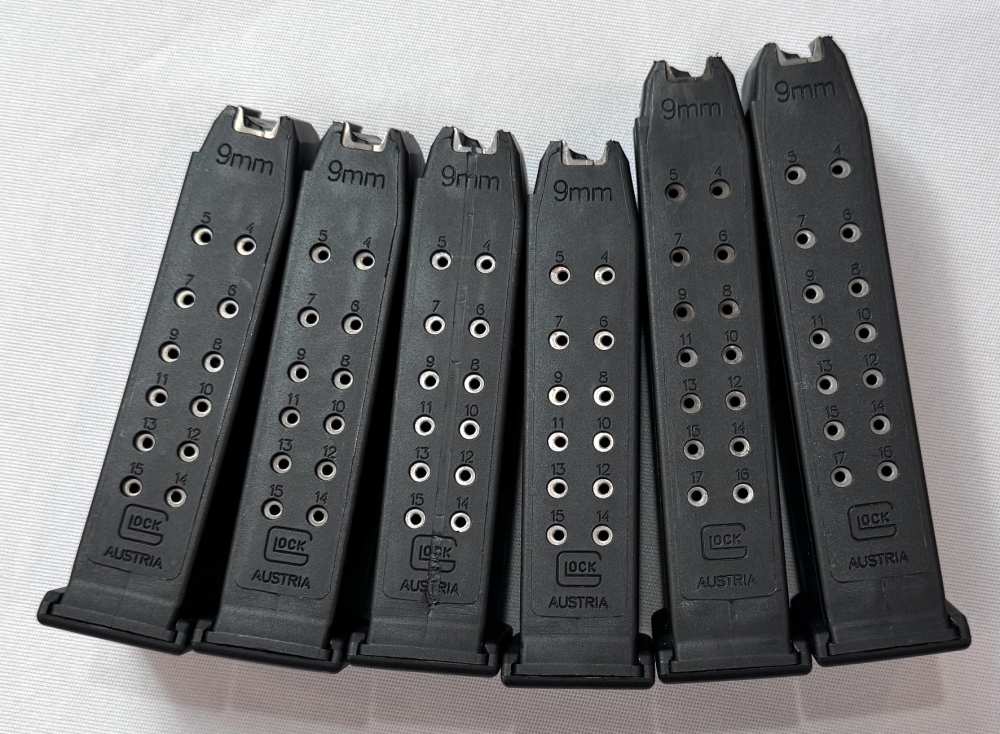Glock 19 GEN 3 Pistol, 9mm, 4" Barrel, SIX Magazines!  Clean!-img-13