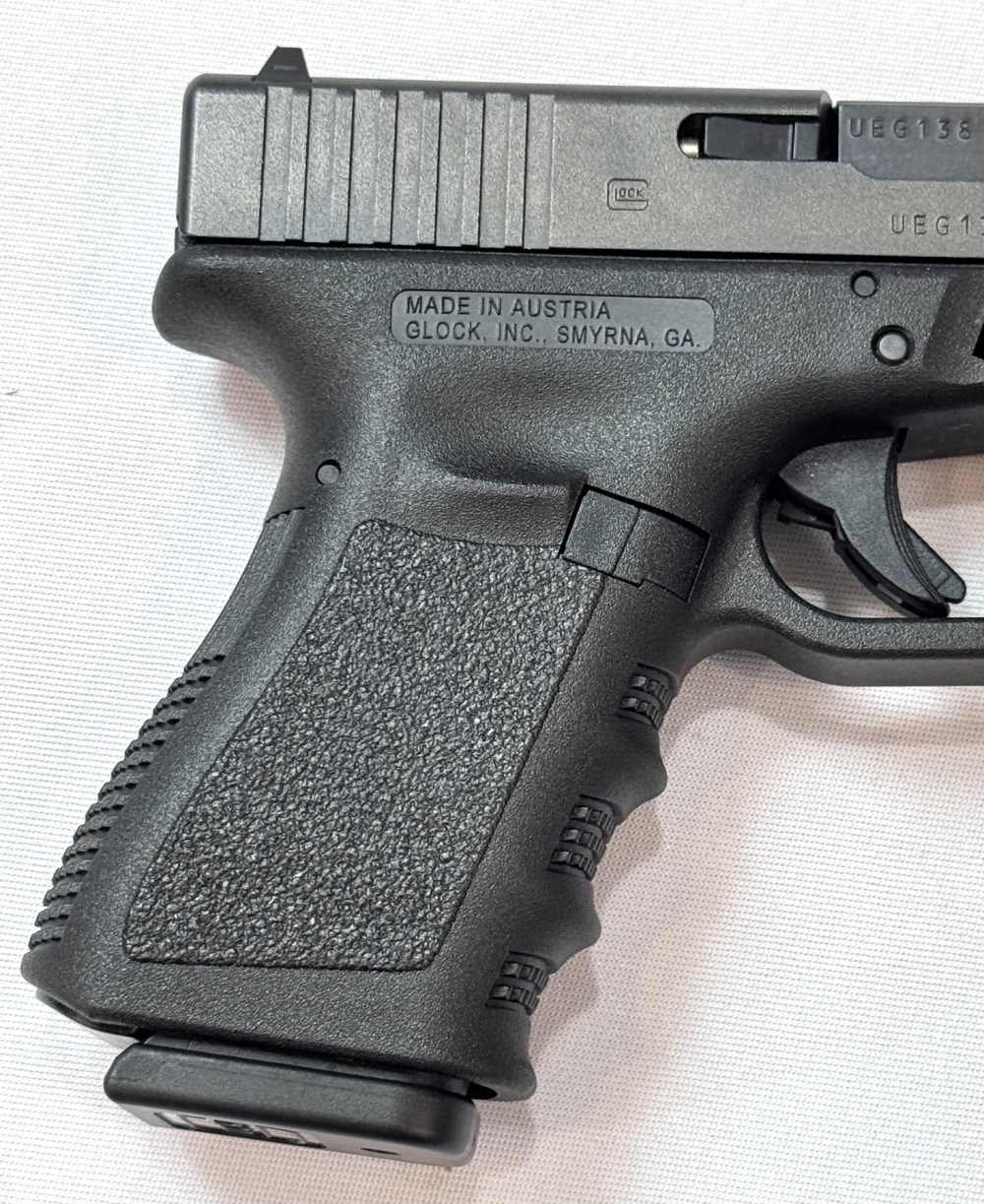 Glock 19 GEN 3 Pistol, 9mm, 4" Barrel, SIX Magazines!  Clean!-img-4