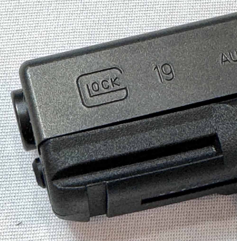 Glock 19 GEN 3 Pistol, 9mm, 4" Barrel, SIX Magazines!  Clean!-img-6