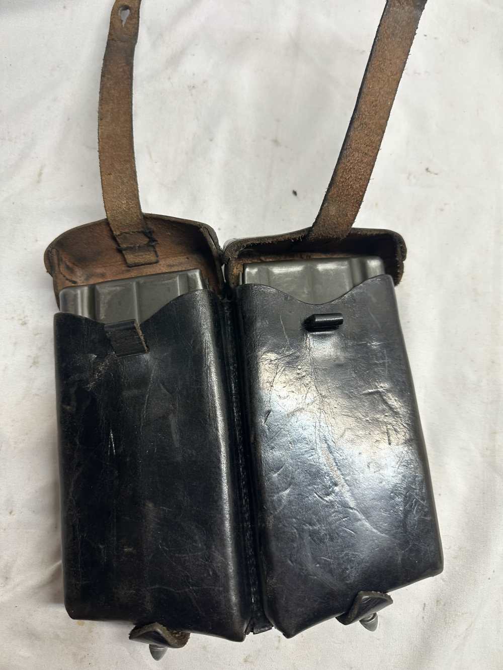 2- FAL STG 58 MAGAZINES WITH WITNESS HOLES IN POUCH-img-5