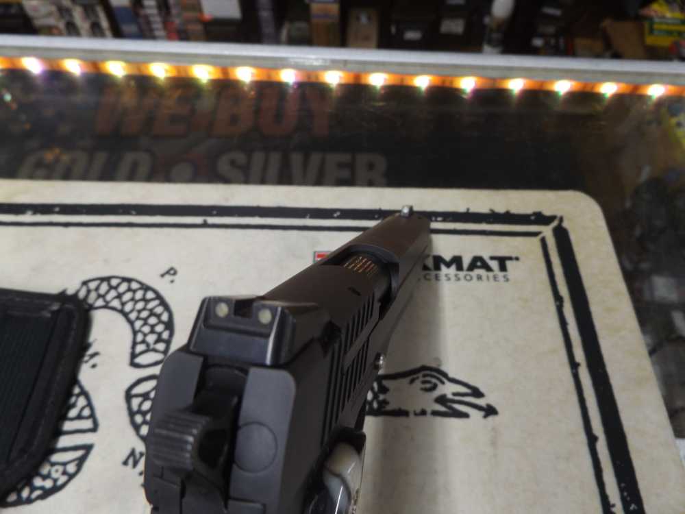 PENNY AUCTION! SIG SAUER 1911 WITH THREADED BARREL !-img-8