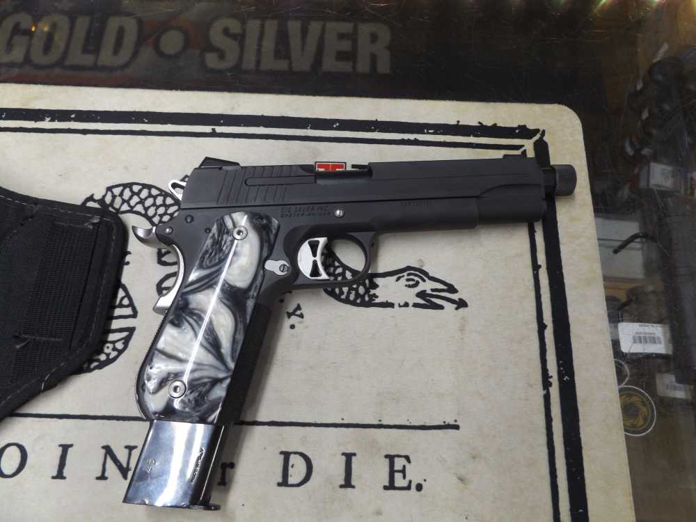 PENNY AUCTION! SIG SAUER 1911 WITH THREADED BARREL !-img-5