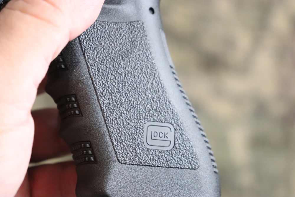 Glock 22 Gen 3 40 S&W in box 3 mags mint 4.5" penny start-img-7