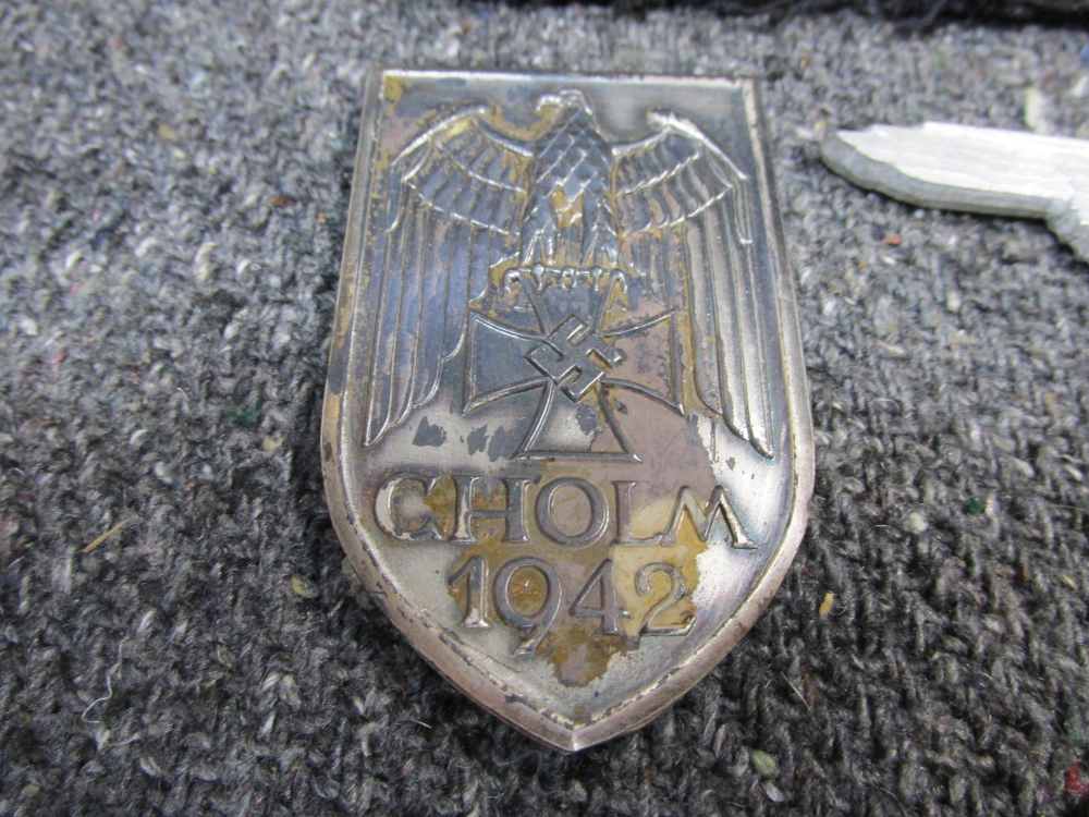 5-PIECE WWII GERMAN CUFF TITLED, BADGES, CAP EAG, SS, ALL VINTAGE REPRO-img-3