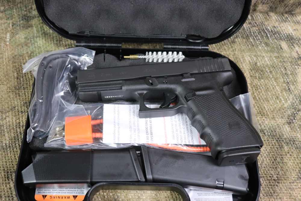 Glock 21 Gen 4 45 acp NIB 3 mags semi auto penny start-img-1