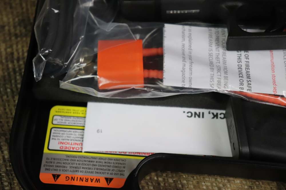 Glock 21 Gen 4 45 acp NIB 3 mags semi auto penny start-img-3