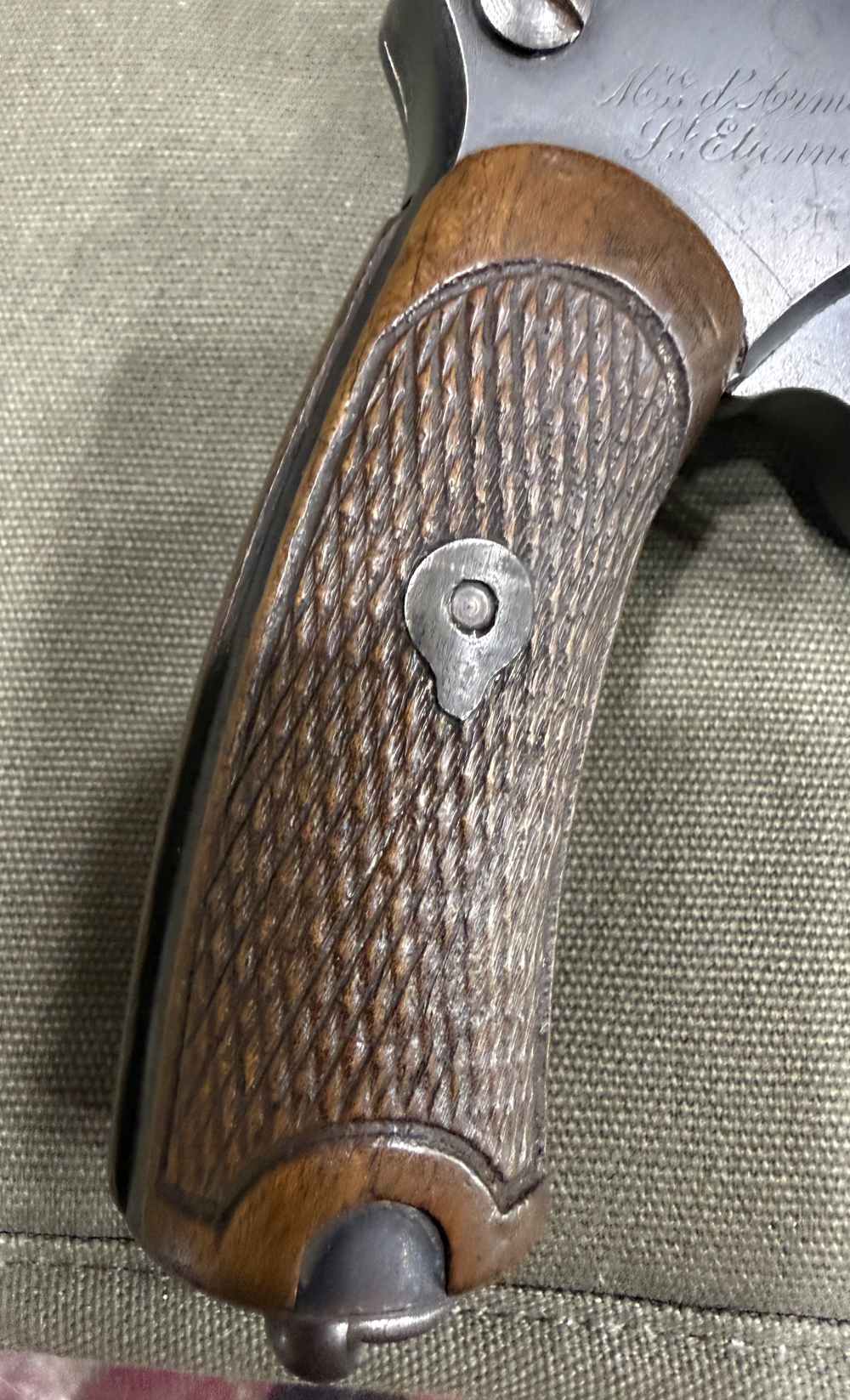 St. Etienne Model 1892 revolver-img-2
