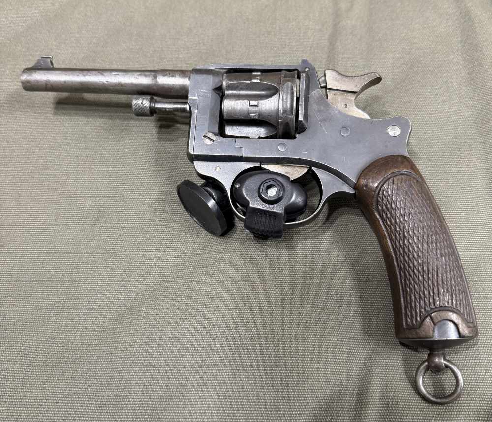 St. Etienne Model 1892 revolver-img-6