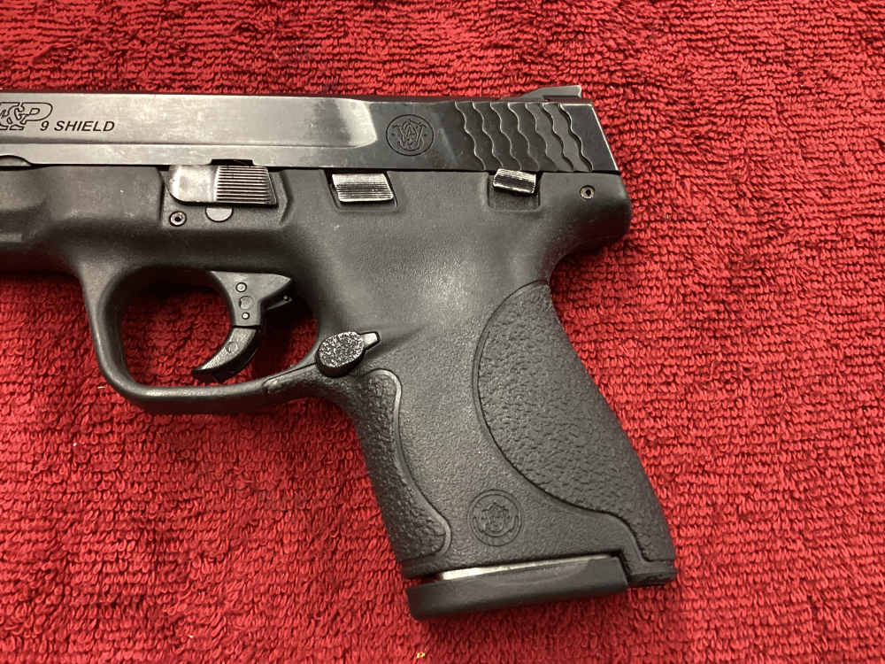 Smith & Wesson M&P 9 Shield 9MM + 1-7Rnd Magazine- NO CC FEES!-img-4