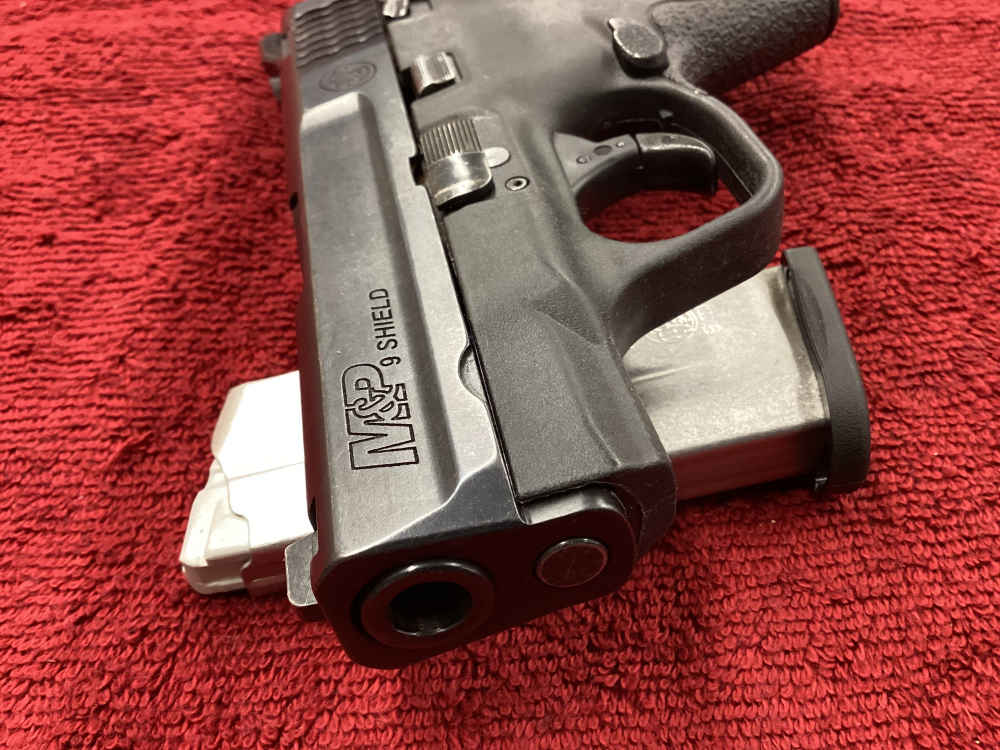 Smith & Wesson M&P 9 Shield 9MM + 1-7Rnd Magazine- NO CC FEES!-img-11