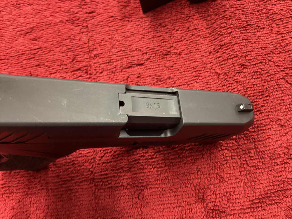 Taurus GX4 9MM 9X19 + 2-11Rnd Magazines - NO CC FEES!-img-7