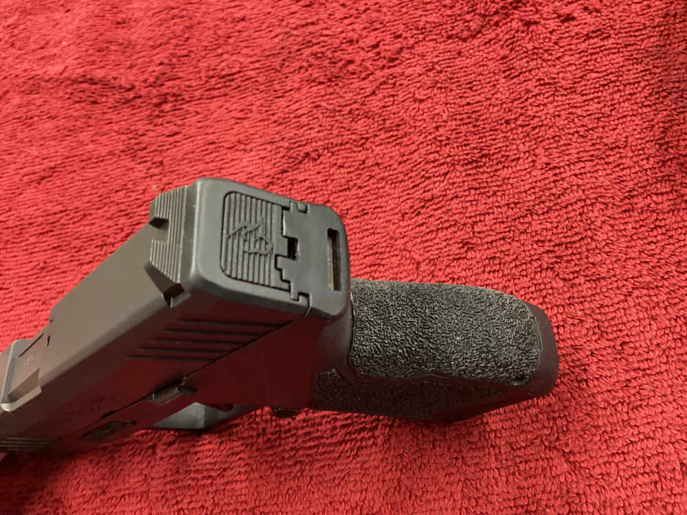 Taurus GX4 9MM 9X19 + 2-11Rnd Magazines - NO CC FEES!-img-4