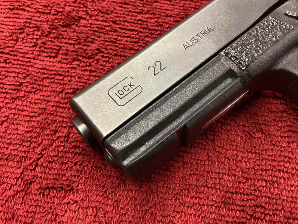 Glock 22 .40 S&W +3-15Rnd Magazines - NO CC FEES!-img-11