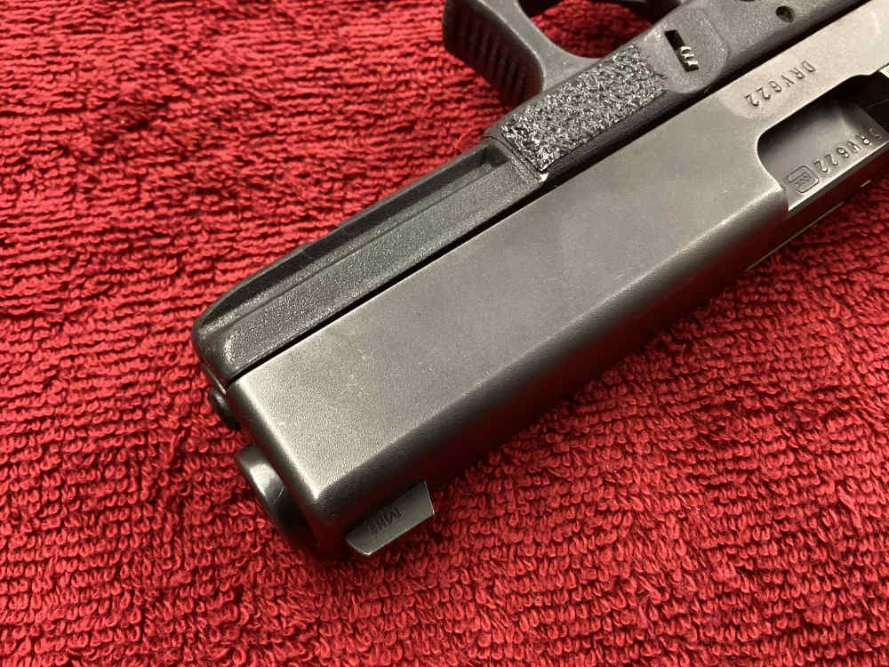 Glock 22 .40 S&W +3-15Rnd Magazines - NO CC FEES!-img-8
