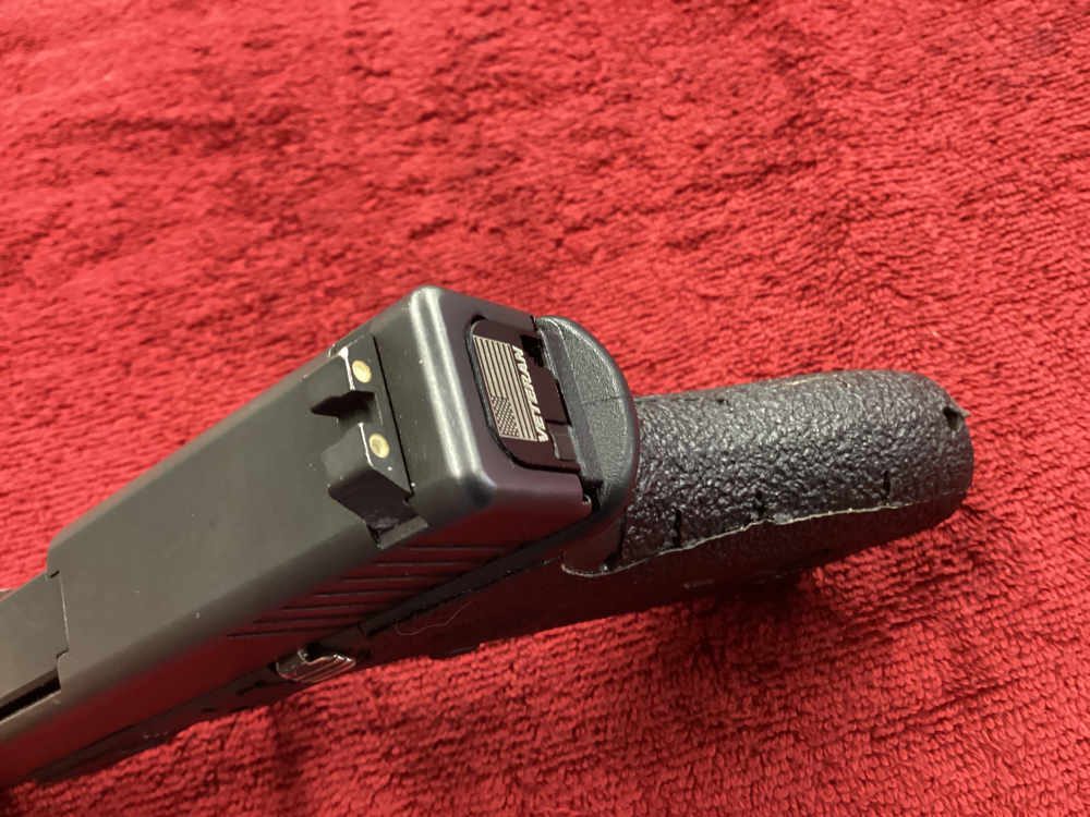 Glock 22 .40 S&W +3-15Rnd Magazines - NO CC FEES!-img-5