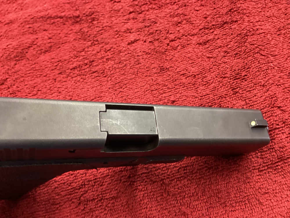 Glock 22 .40 S&W +3-15Rnd Magazines - NO CC FEES!-img-4