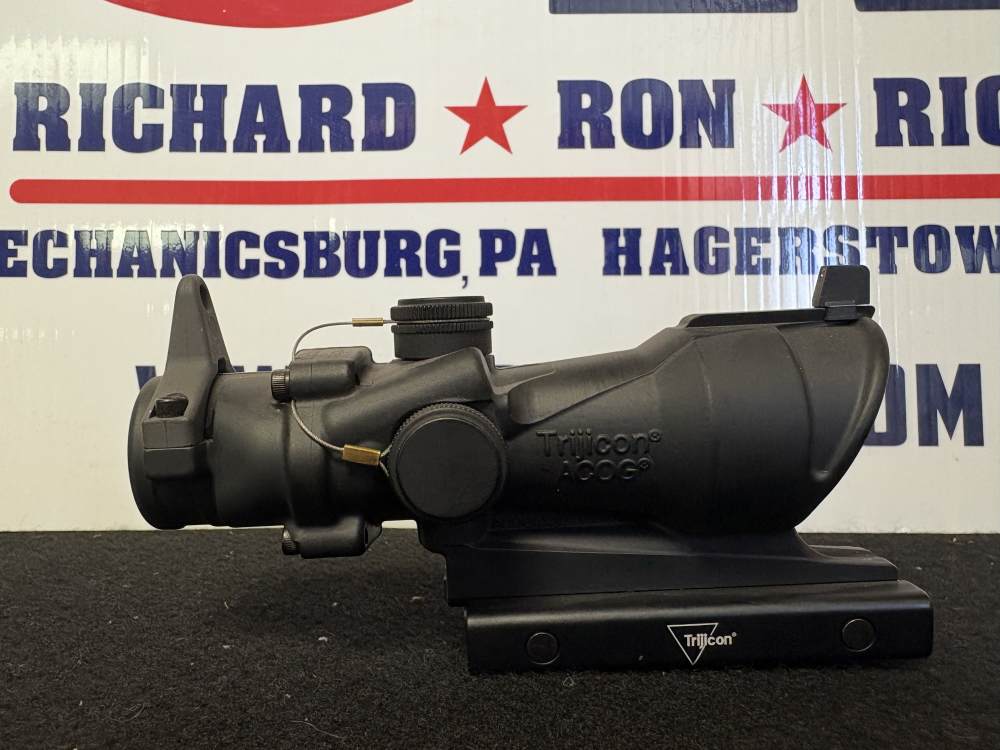 Trijicon ACOG 4x32 Optic 308 Reticle Used Great Condition-img-0