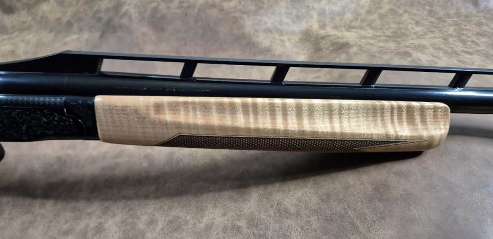 NIB BROWNING BT-99 PLUS  MAPLE 12GA 32" BOX-img-6