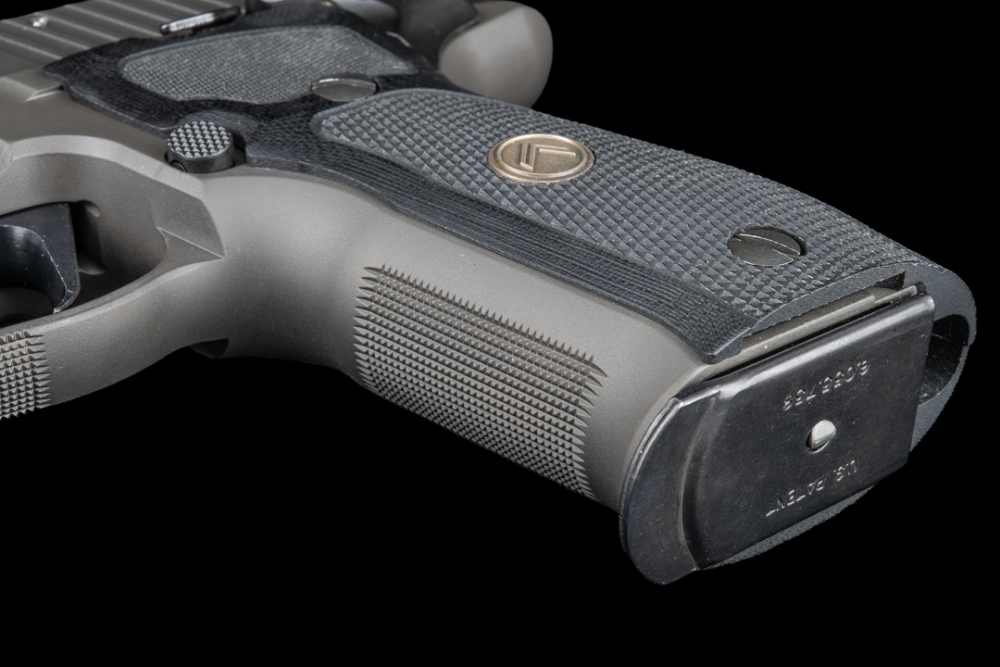 SIG Sauer P226 LEGION SAO 9mm Exc. Cond.-img-9
