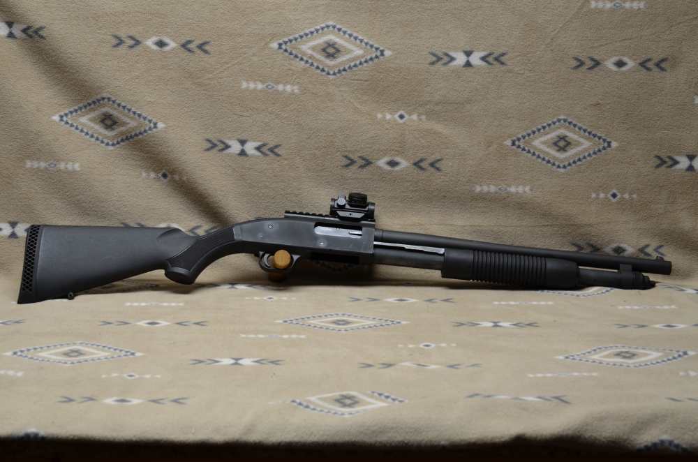 Mossberg 590 Tactical  12 Gauge with Extras-img-1
