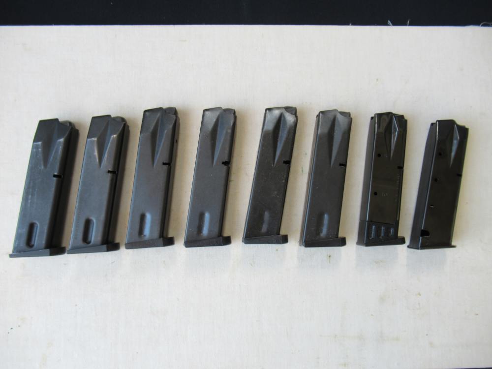 Beretta 92 9mm Magazine Lot of 7 + 1 Beretta 96 .40 S&W Dealer Shooter Lot-img-6