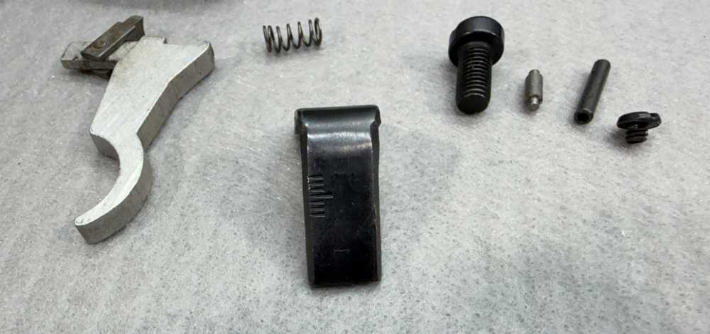 Chipmunk22 L.R. Parts Kit (Barrel, Yth Stock, Bolt Assembly & Various Mis-img-3