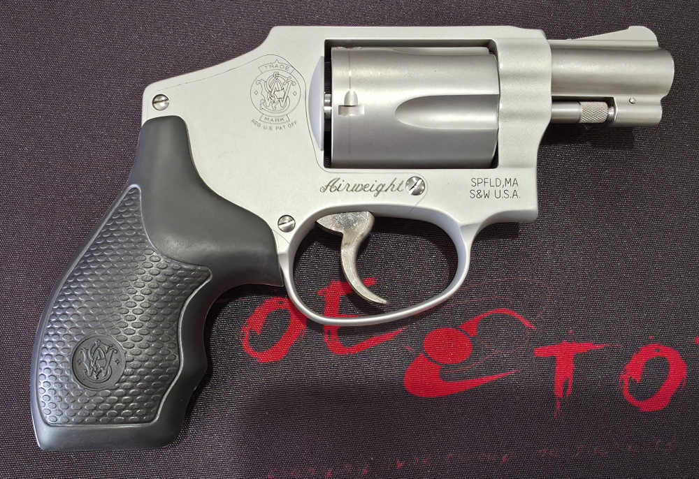 Used S&W 642-2 Airweight 38SPL 5rd 2" Hammerless-img-1