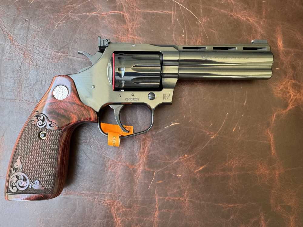 New for 2026-Colt Blued King Cobra- .22LR-BP4RFO-Upgraded Sights & Grips-img-7