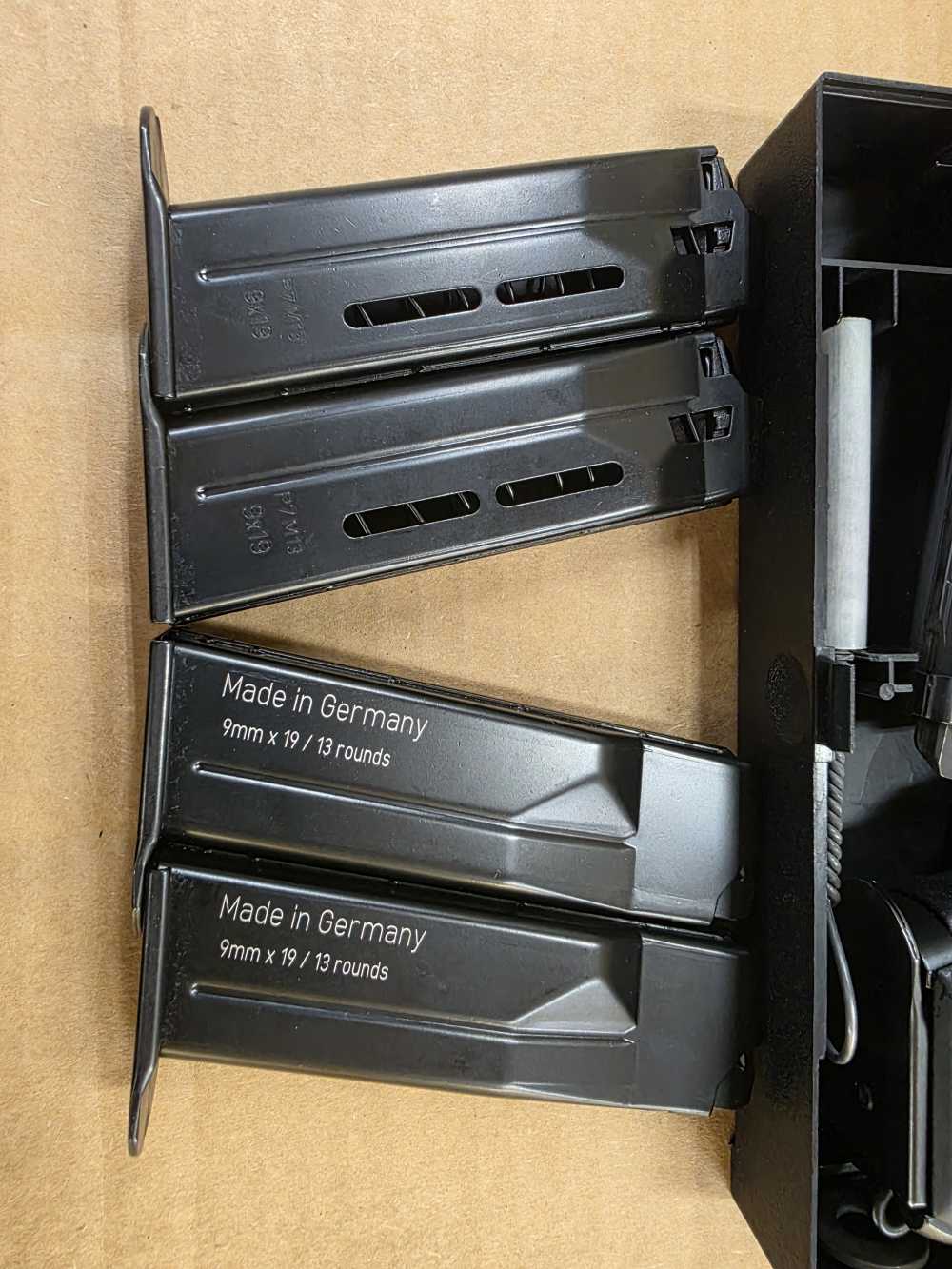 Heckler & Koch P7 M13 6 Magazines -img-3