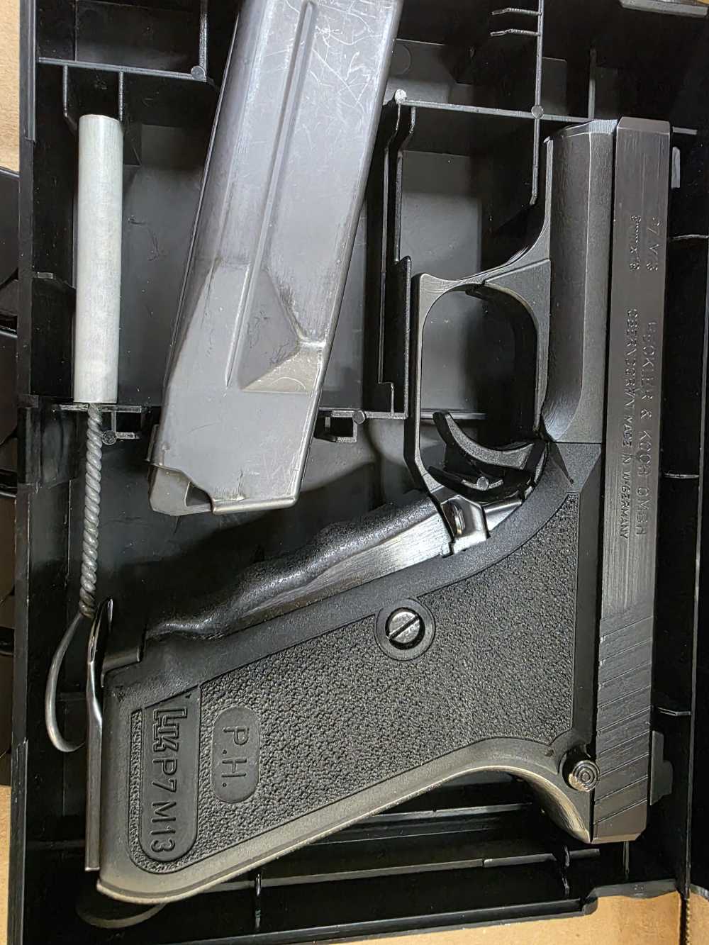 Heckler & Koch P7 M13 6 Magazines -img-1