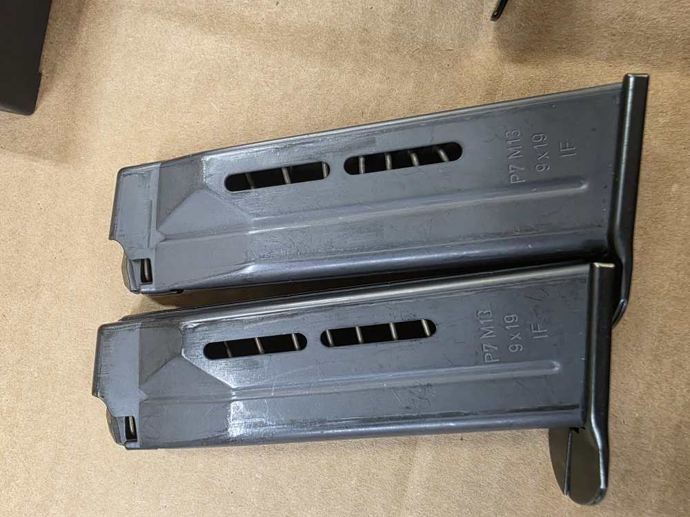 Heckler & Koch P7 M13 6 Magazines -img-5