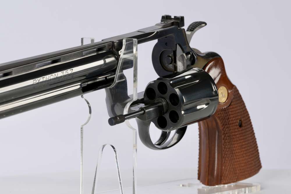 Colt Python .357 Mag 6" Royal Blue (1976) – Matching Box & Papers-img-9