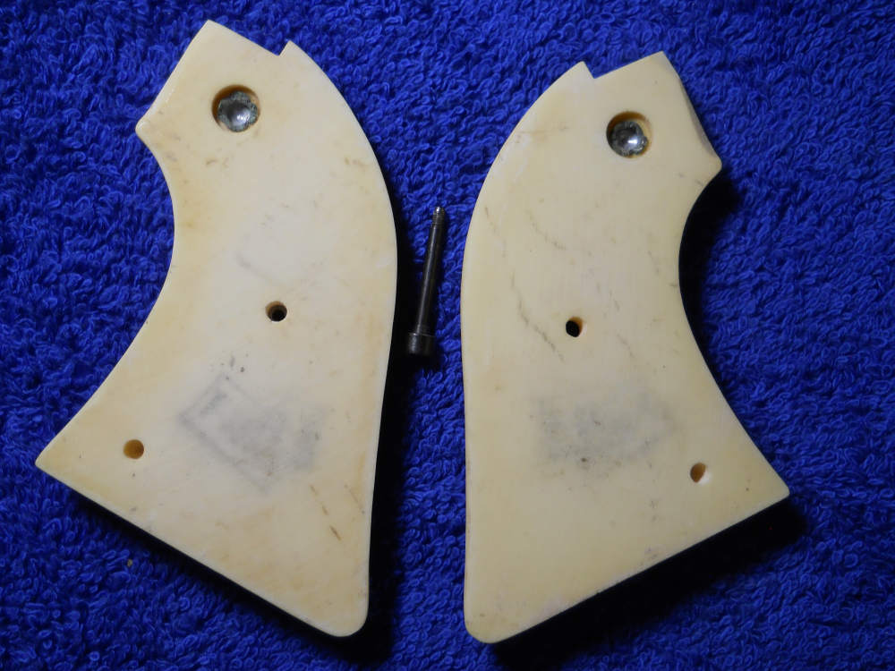NEW OLD STOCK COLT FRONTIER SCOUT PEACEMAKER 62 FAUX FAKE STAG GRIPS 22-img-2