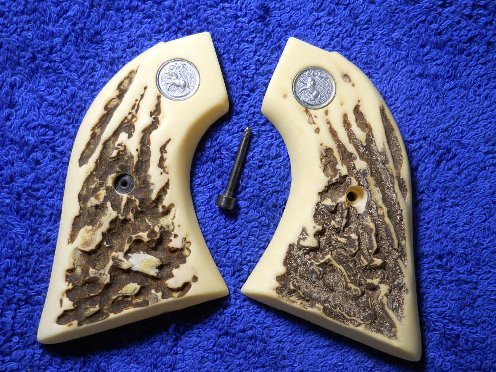 NEW OLD STOCK COLT FRONTIER SCOUT PEACEMAKER 62 FAUX FAKE STAG GRIPS 22-img-1
