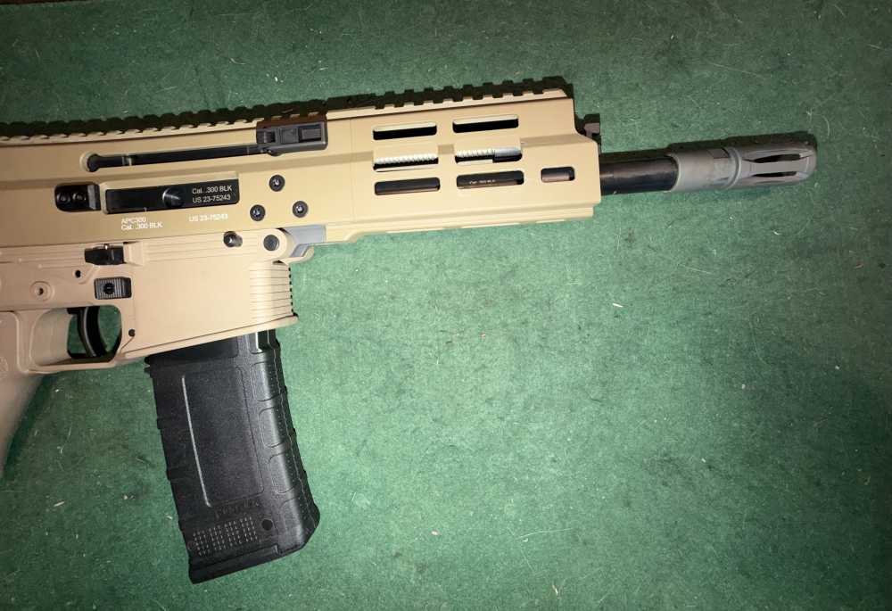 B&T APC300 GEN 2 PRO Coyote Tan Pisto-img-5