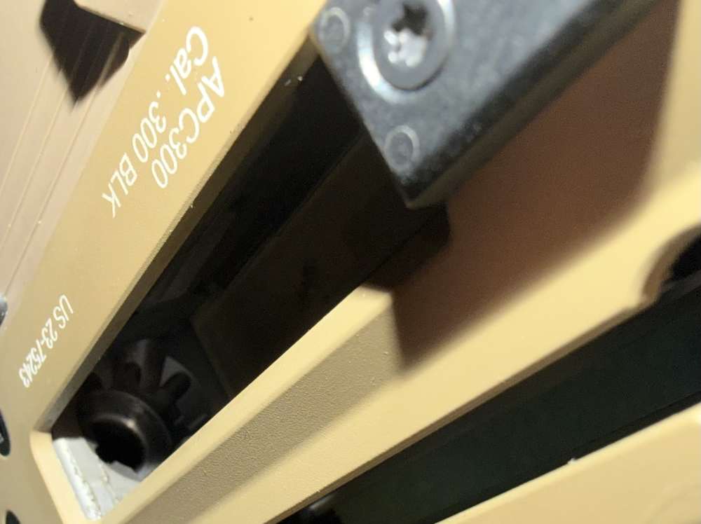 B&T APC300 GEN 2 PRO Coyote Tan Pisto-img-8