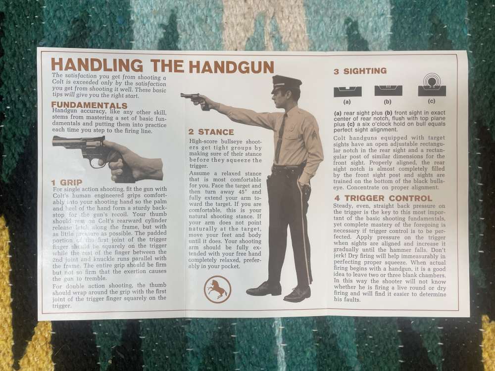 Colt Detective Special with box and paper work 1st year 3rd Issue 1973-img-19