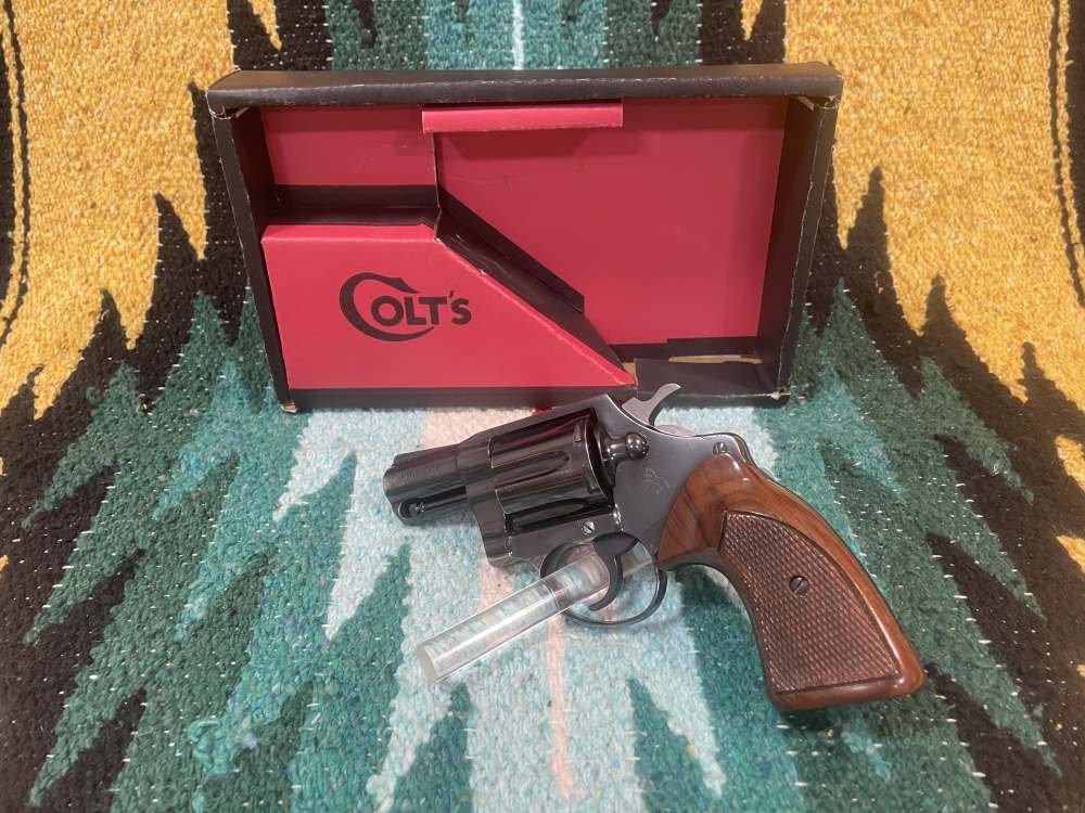 Colt Detective Special with box and paper work 1st year 3rd Issue 1973-img-1