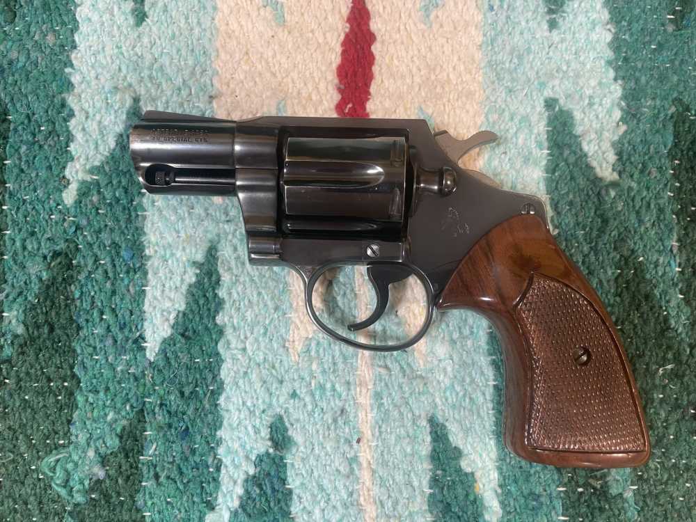 Colt Detective Special with box and paper work 1st year 3rd Issue 1973-img-2