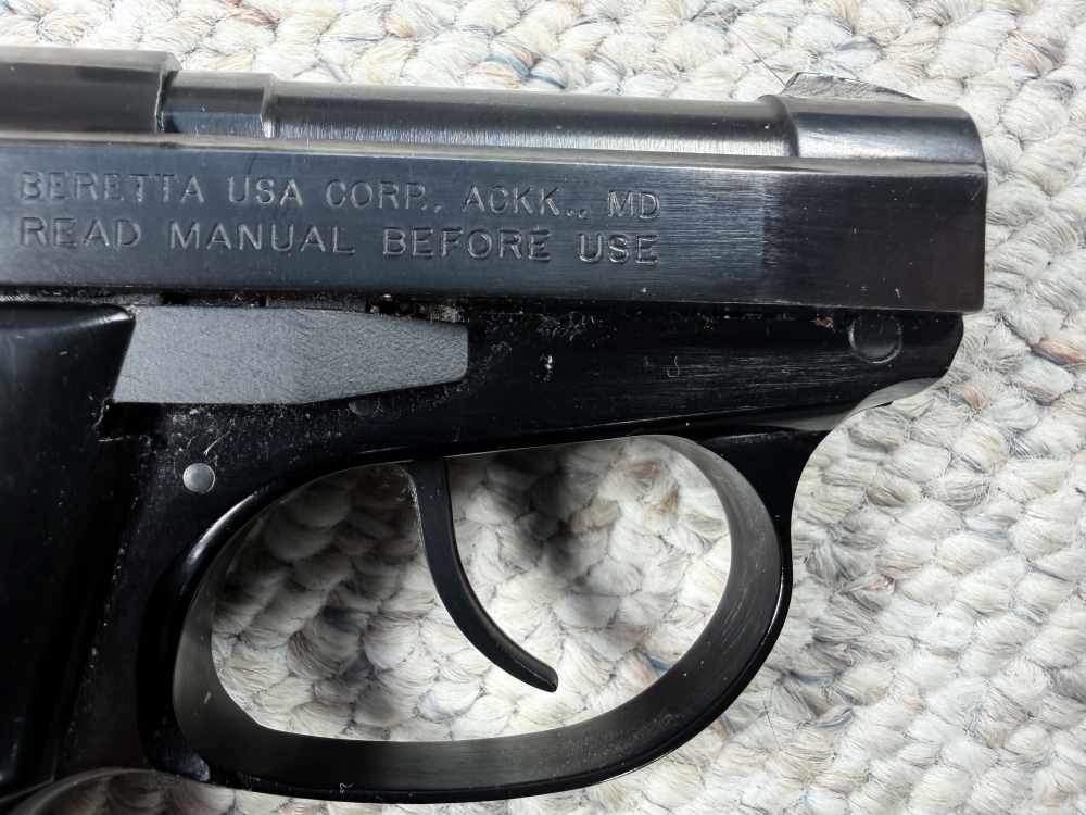 Beretta Tomcat .32 ACP Pistol (2) magazine, factory case, Manual -img-14