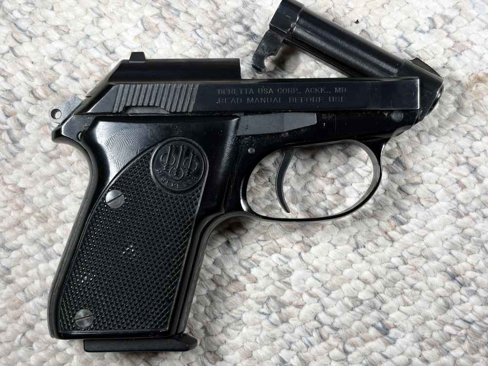 Beretta Tomcat .32 ACP Pistol (2) magazine, factory case, Manual -img-21